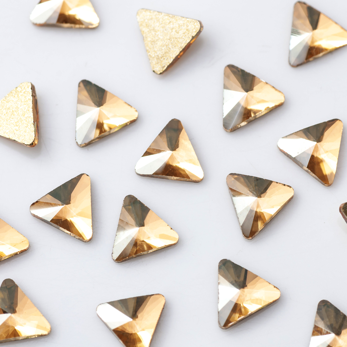100pcs Triangles 5mm Different - Craft And Art Difference avaliação e preço